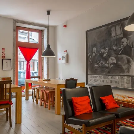 The Poets פורטו