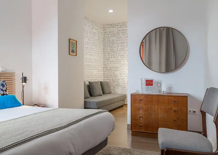 The Poets בית הארחה 3*