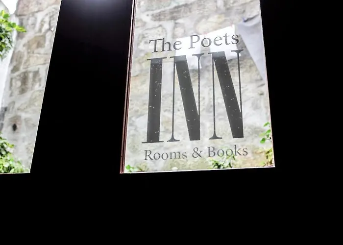 בית הארחה The Poets 3*