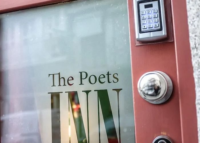 The Poets 3*