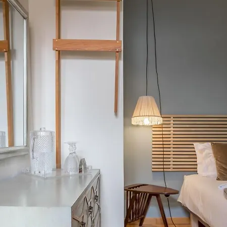 ゲストハウス ザ ポエツ 3*